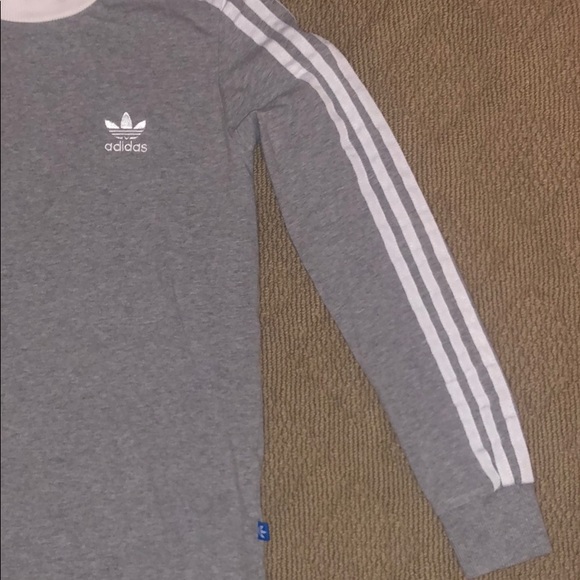 Grey adidas long sleeve - Picture 2 of 4
